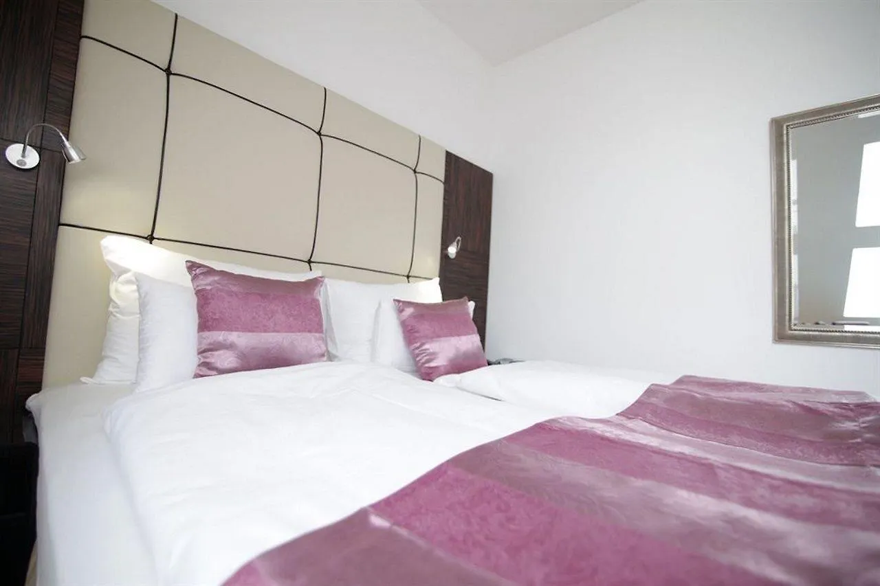 Best Western Plus Hotel Arcadia Vienna 4*,