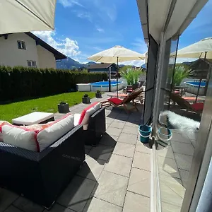 https://modernes-alpenapartment-mit-sauna-whirpool-pool-wintergarten.salzburghotels.net