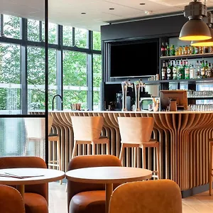 Porte Des Lilas Hotel París