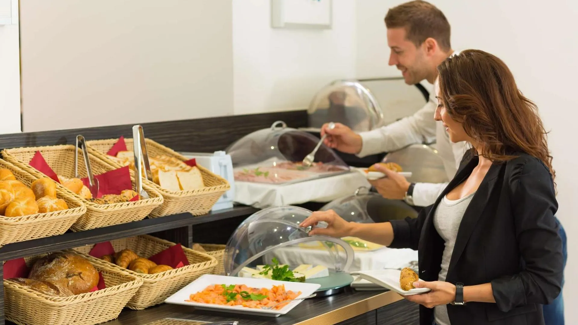 Best Western Plus Hotel Arcadia Wien 4*,